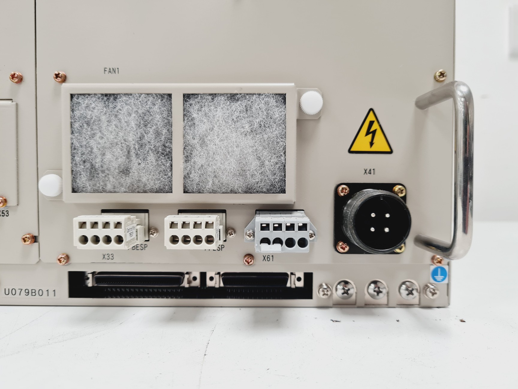 Image of Yaskawa Electrics Motoman YR HP3J-J01 w/ Power Supply & Controller Lab Faulty