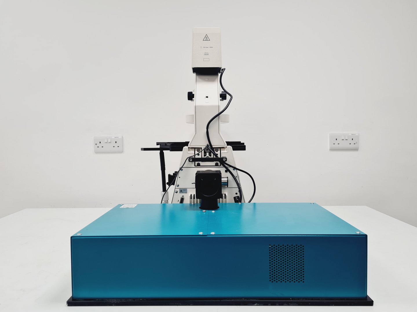 Image of PALM Laser Microscope Microlaser MicroBeam Zeiss Axiovert 200M P.A.L.M Lab