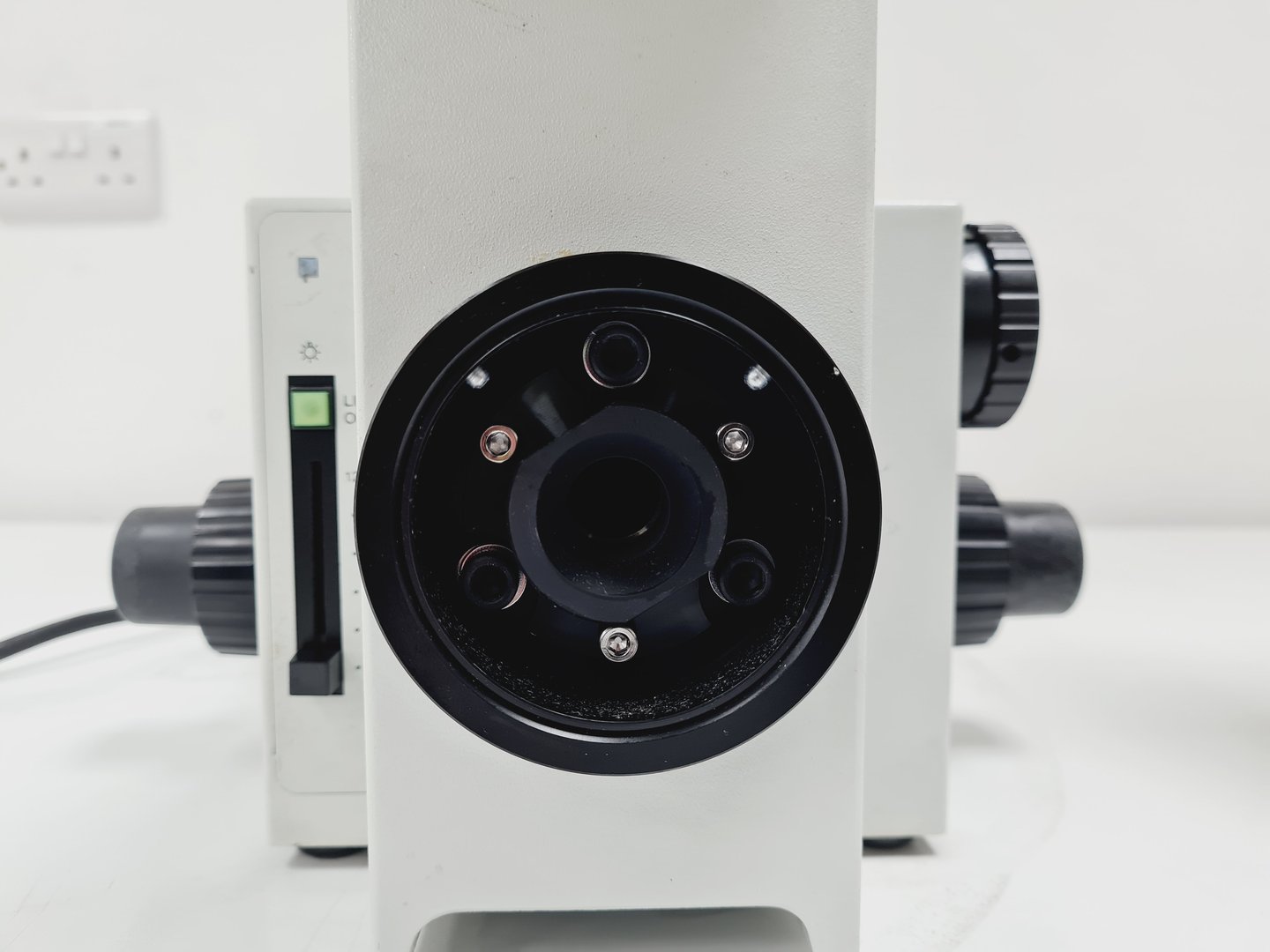Image of Olympus IX70 Inverted Fluorescence Microscope w/ U-ULS100HG Lab Spares/Repairs