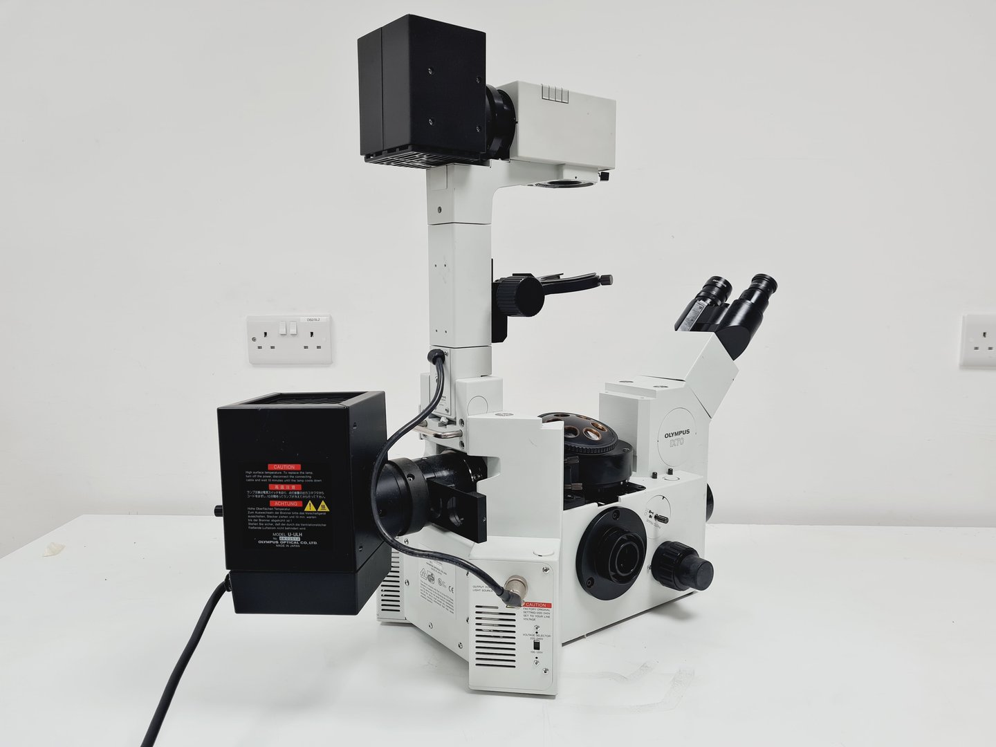 Image of Olympus IX70 Inverted Fluorescence Microscope w/ U-ULS100HG Lab Spares/Repairs