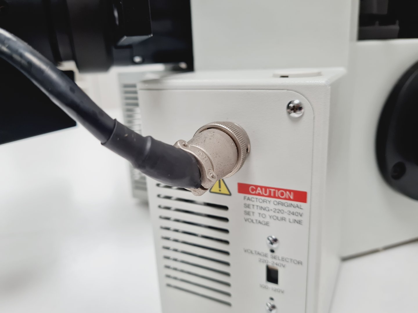 Image of Olympus IX70 Inverted Fluorescence Microscope w/ U-ULS100HG Lab Spares/Repairs