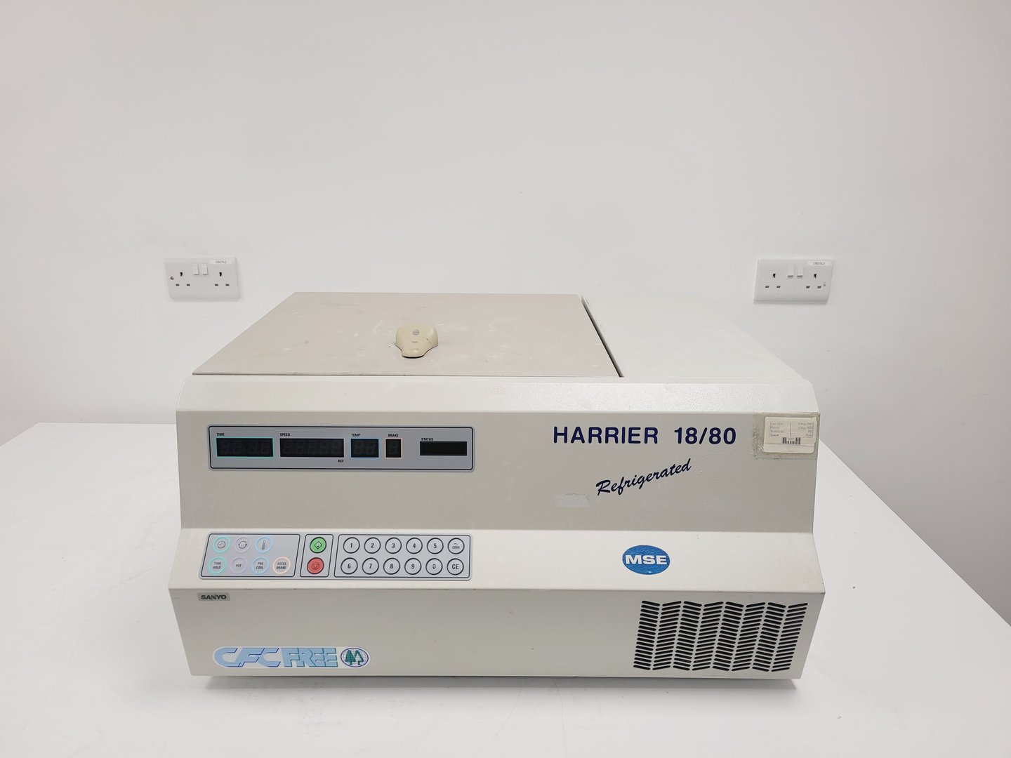 Image of Sanyo MSE Harrier 18/80 Refrigerated Centrifuge with 6000rpm Rotor Lab