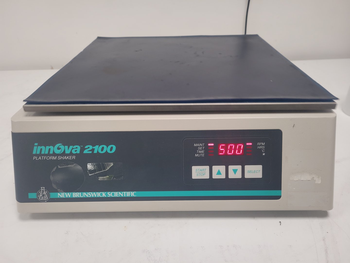 Image of New Brunswick ScientificLaboratory Platform Shaker  Innova 2100  Lab