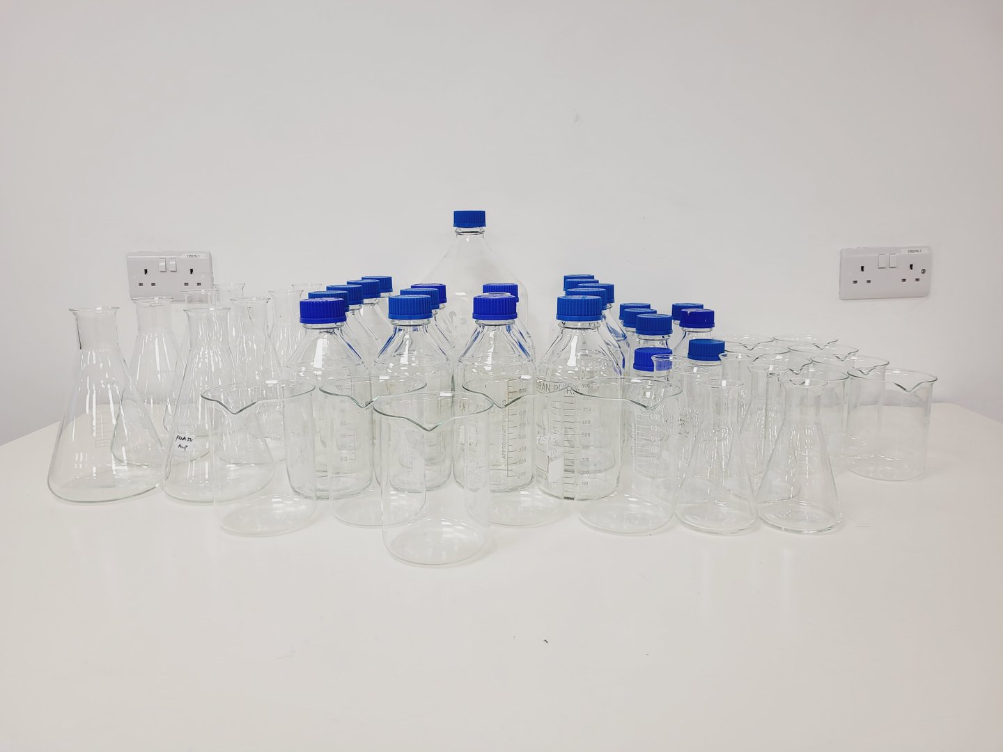 Image of 51 x Units of Assorted Glassware - Fisherbrand, Duran, Academy Lab