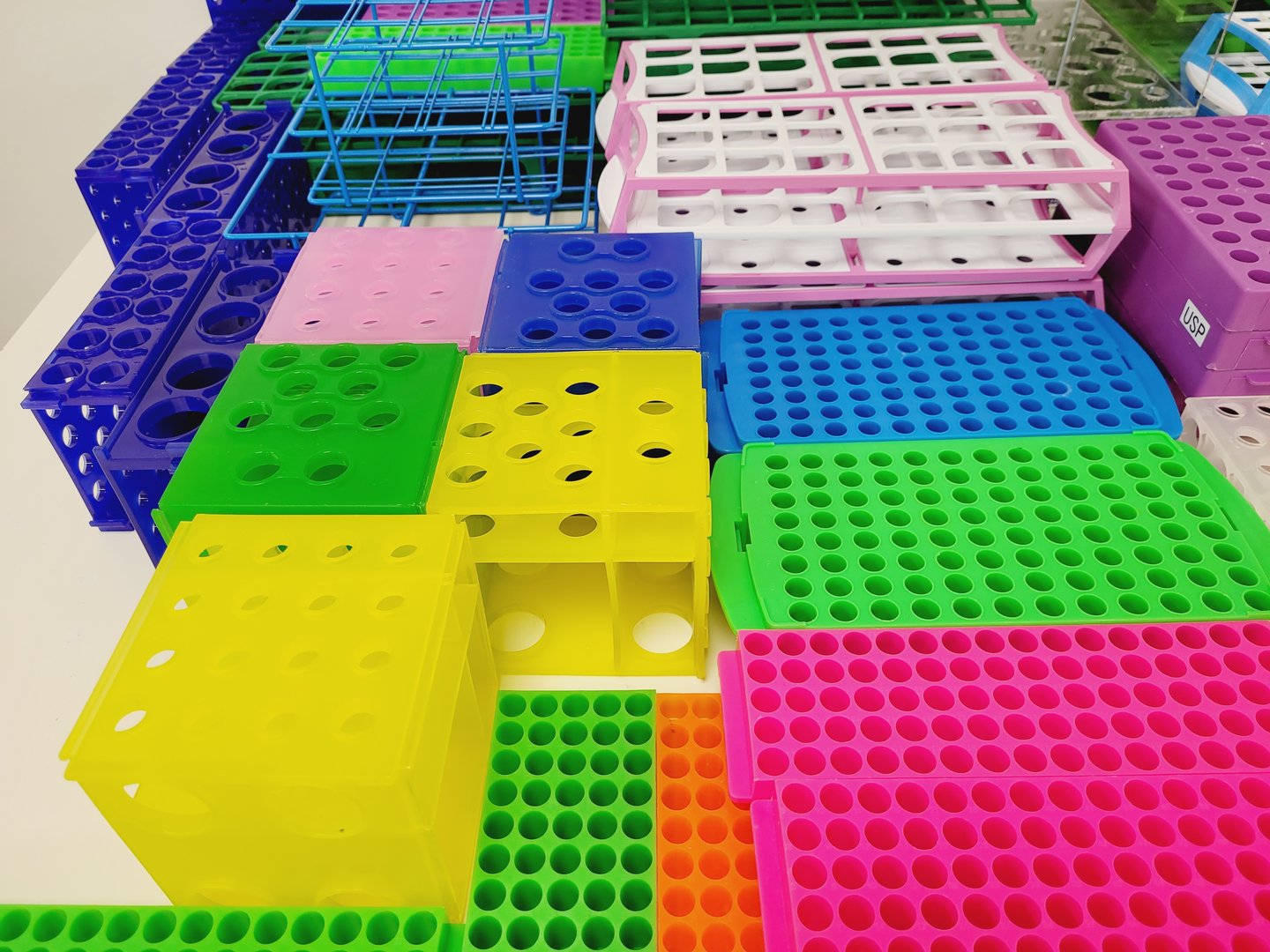 Image of Assorted Plastic Test Tube Holders Lab