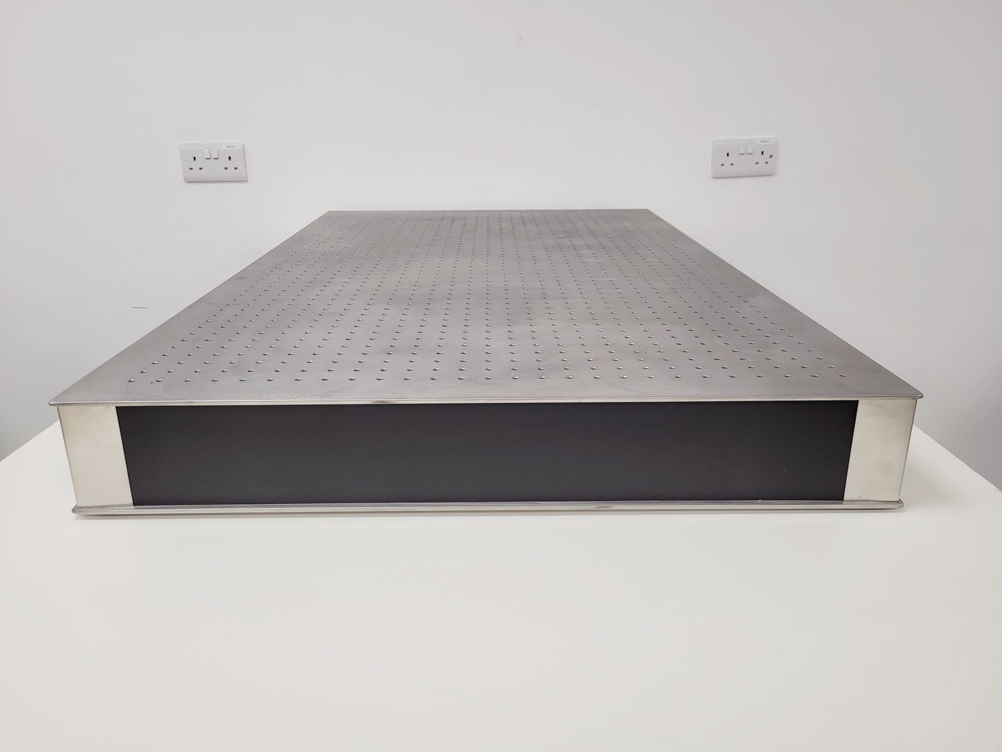 Image of ThorLabs PBH52512 - Performance Series II Breadboard, 1200 x 750 x 110 mm