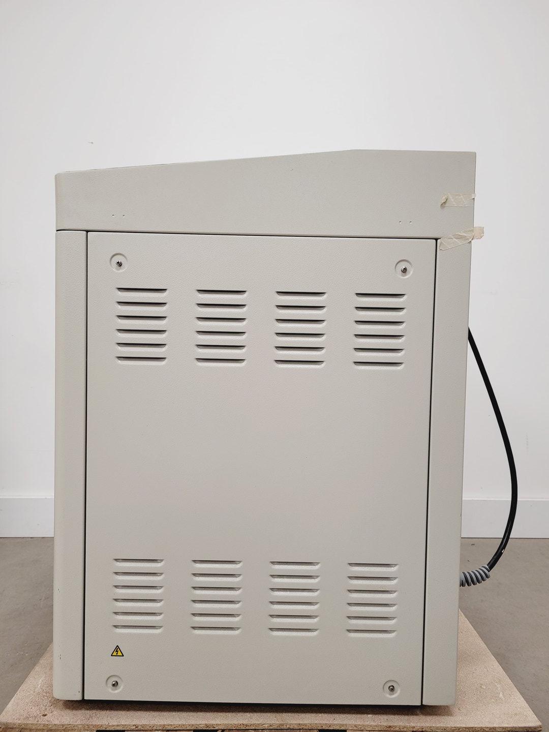 Image of Sanyo Orbital Shaking Incubator IOX402.XX1.C Lab