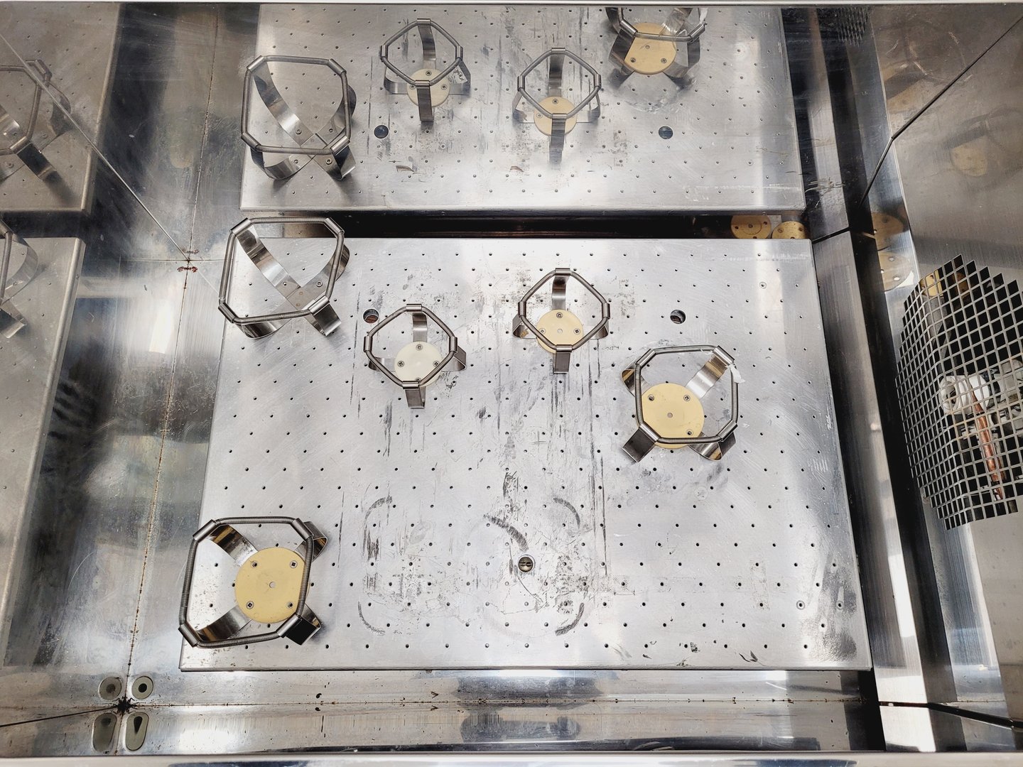 Image of Sanyo Orbital Shaking Incubator IOX402.XX1.C Lab