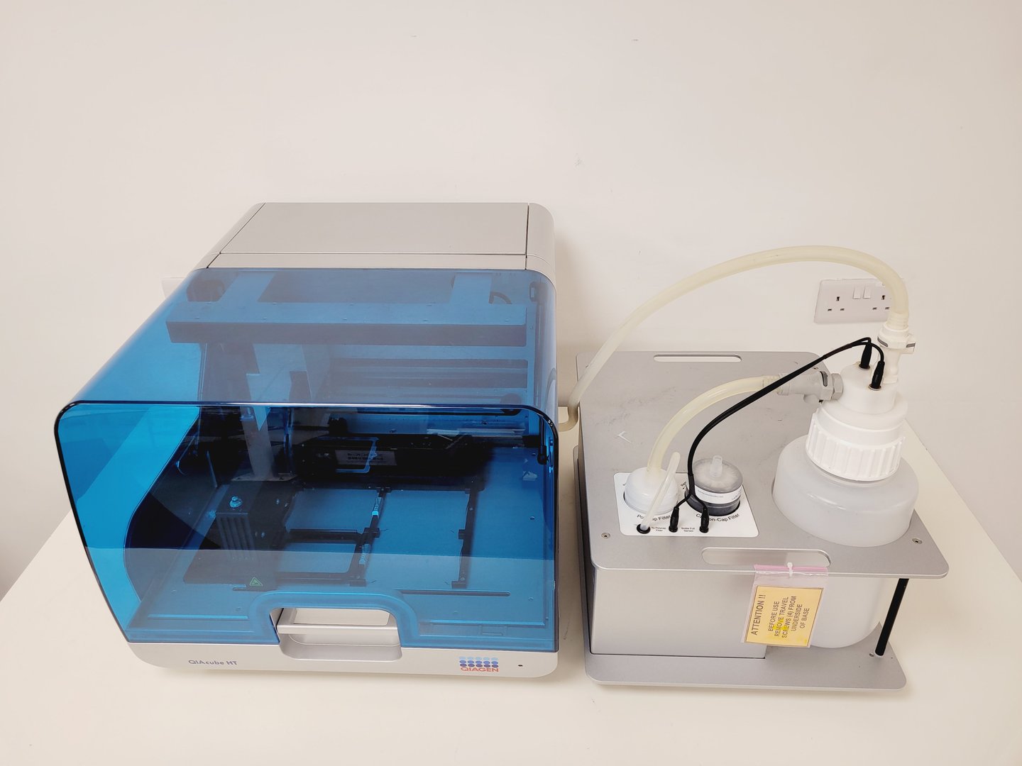 Image of Qiagen QIAcube HT QIAxtractor Nucleic Acid Purification System w/ VS04 Pump Lab