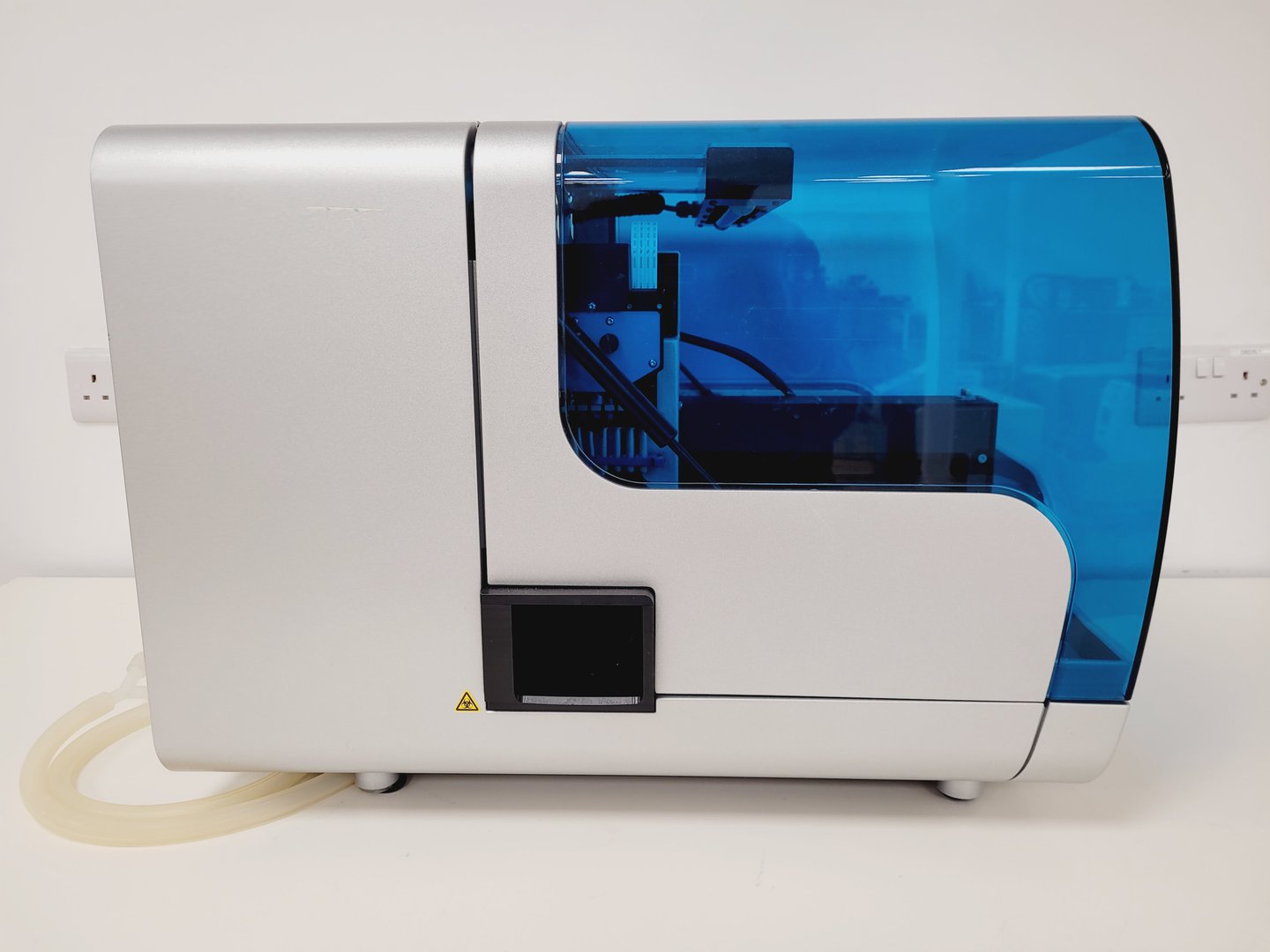 Image of Qiagen QIAcube HT QIAxtractor Nucleic Acid Purification System w/ VS04 Pump Lab