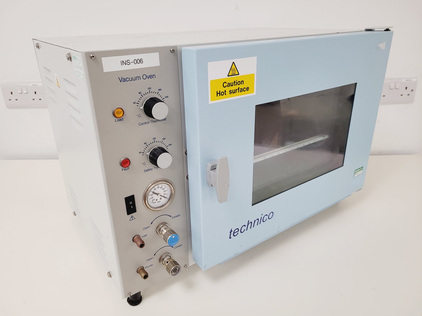 Image of Fistreem Technico Vacuum Oven TEC-240-010S Lab