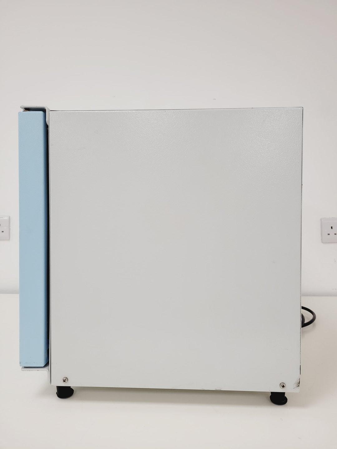 Image of Fistreem Technico Vacuum Oven TEC-240-010S Lab