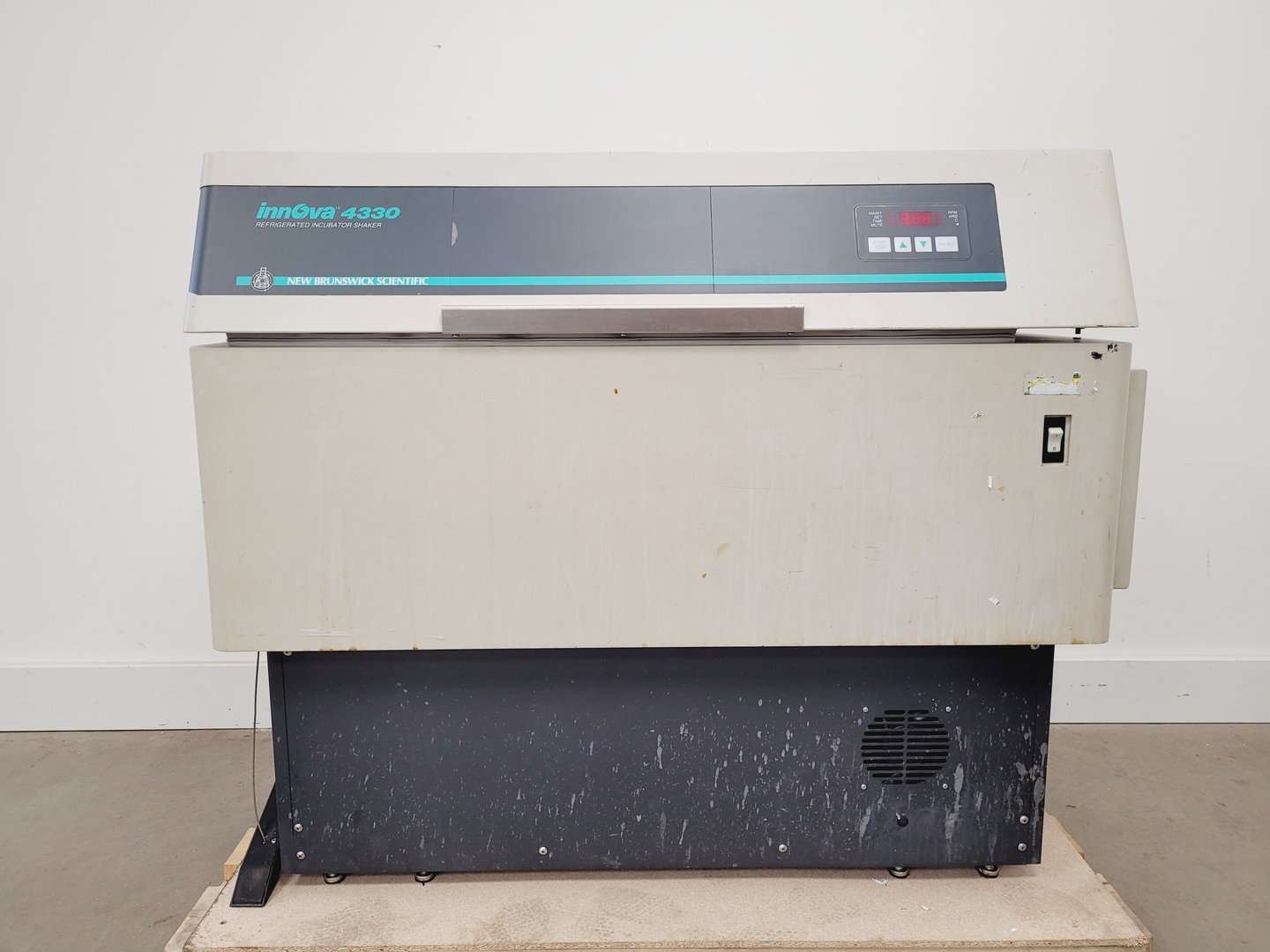 Image of New Brunswick Innova Type 4330 Incubator Shaker Lab