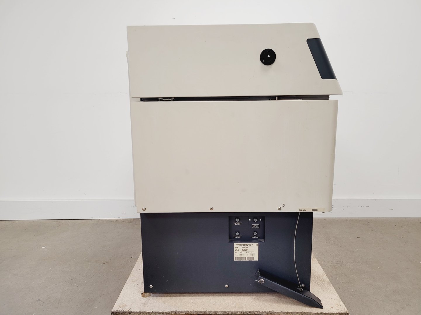 Image of New Brunswick Innova Type 4330 Incubator Shaker Lab