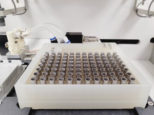 Thumbnail image of Bruker Samsung Sequenom MASSArray w/ Matrix Liquid Handler & Nanodispenser 