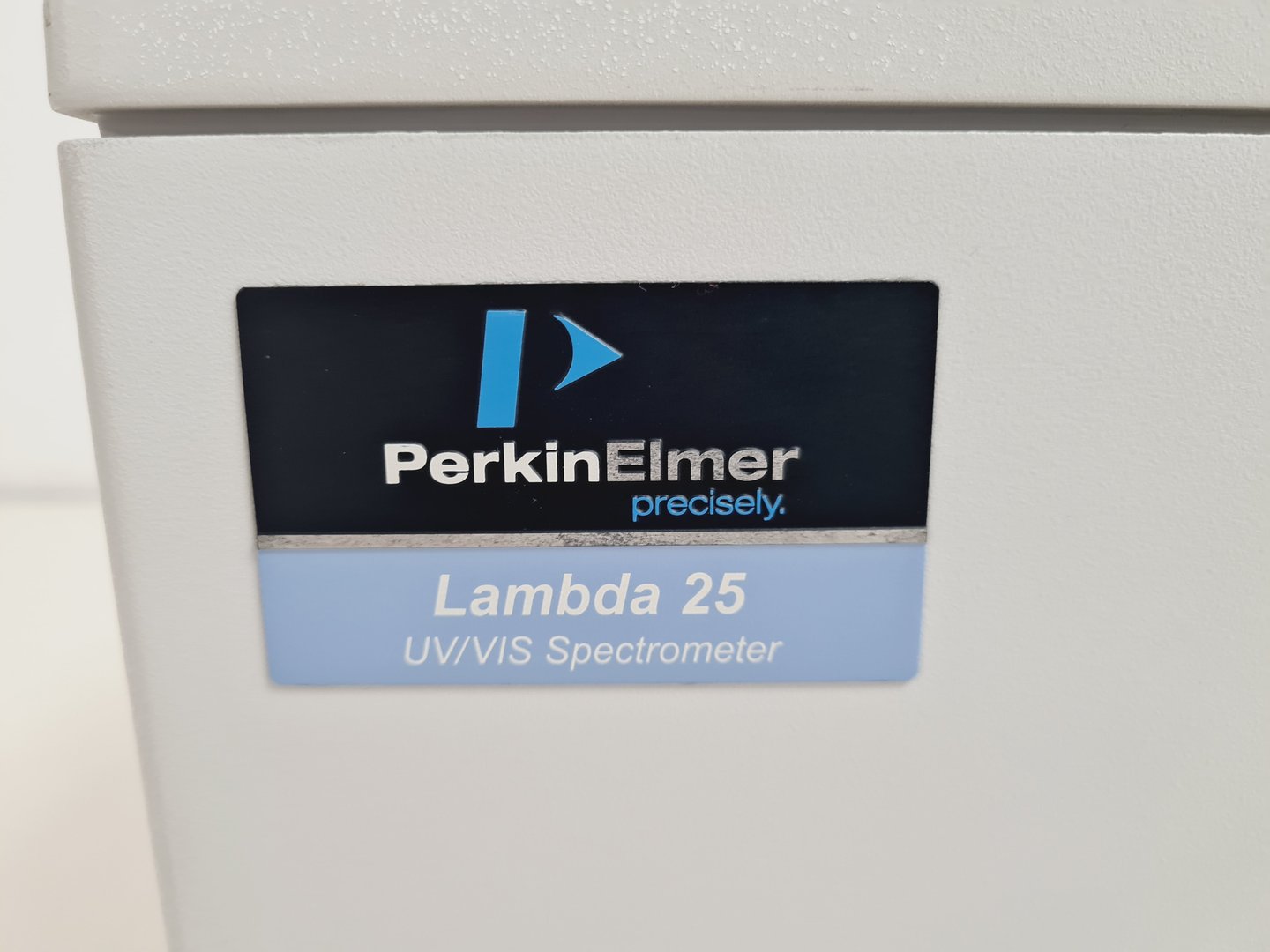 Image of Perkin Elmer Lambda 25 UV/VIS Spectrometer Lab Spares/Repairs