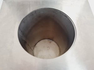 Thumbnail image of Saffron Glove Box With Columns + Saffron Regeneration Oven Lab