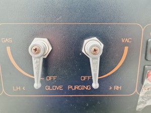Thumbnail image of Saffron Glove Box With Columns + Saffron Regeneration Oven Lab
