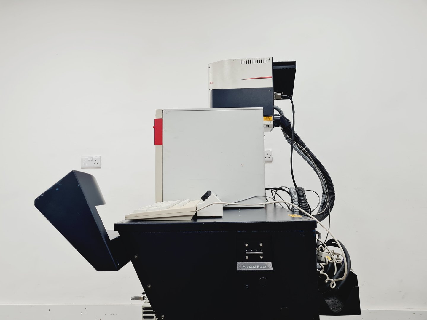 Image of Leica Microsystems Type - TCS SP2 Confocal Microscope System Lab