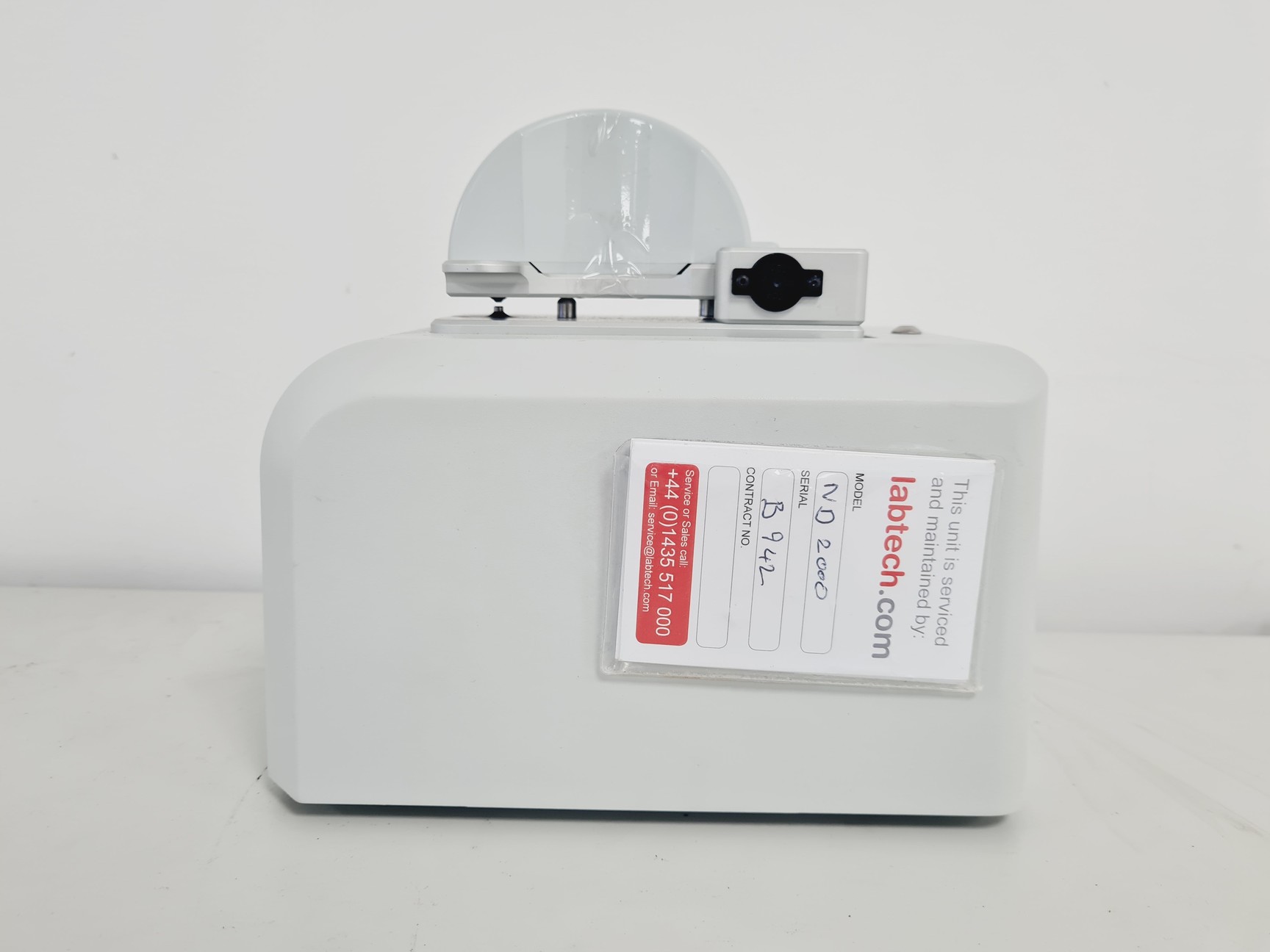 Image of Thermo Scientific NanoDrop 2000 Spectrophotometer Lab w/ PC & Software Lab