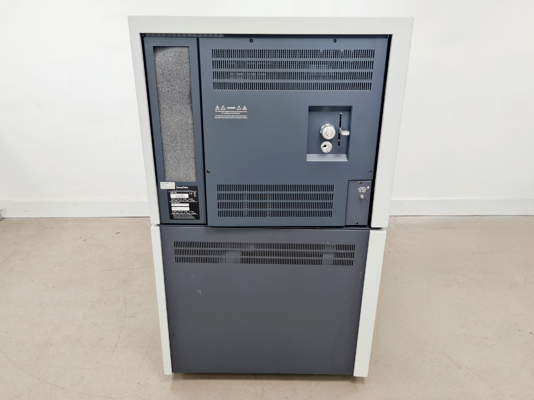 Image of Thermo Scientific LTQ Orbitrap XL Hybrid Ion Mass Spec System Lab