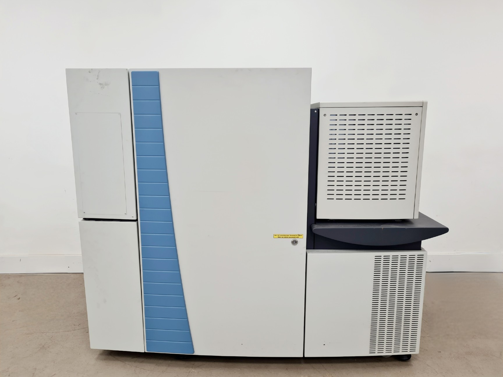 Image of Thermo Scientific LTQ Orbitrap XL Hybrid Ion Mass Spec System Lab