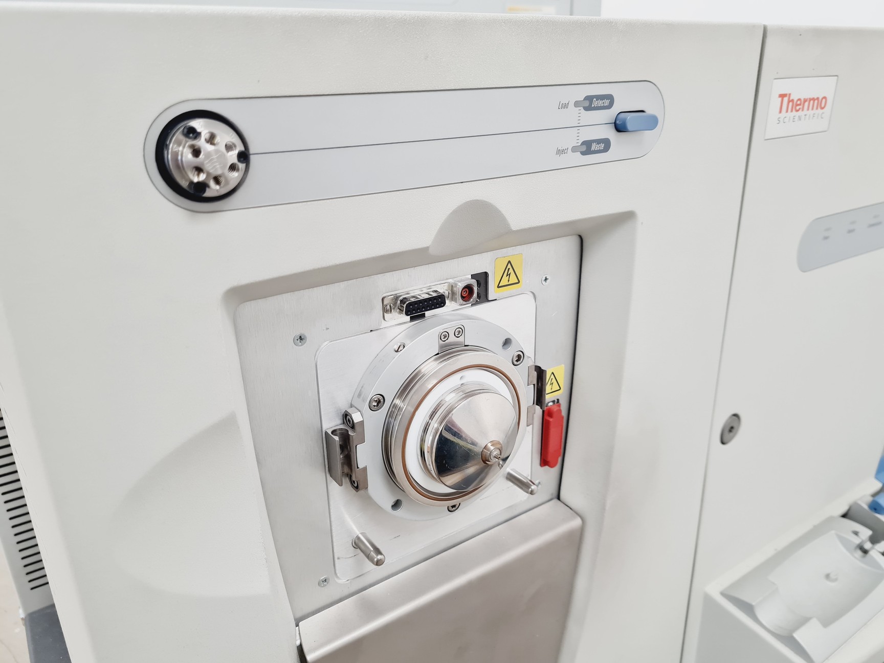 Image of Thermo Scientific LTQ Orbitrap XL Hybrid Ion Mass Spec System Lab