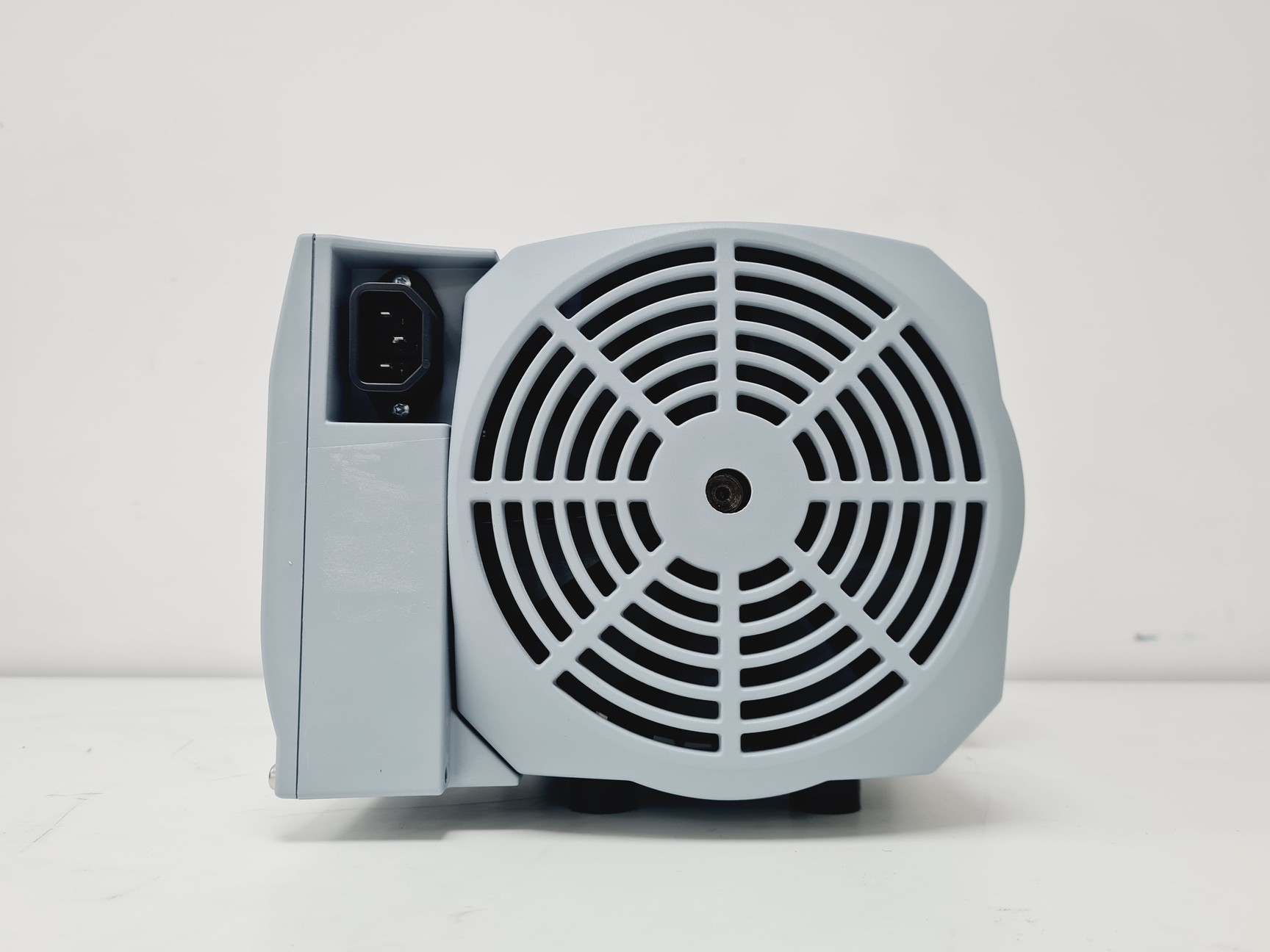 Image of Vacuubrand ME 8 NT Diaphragm Vacuum Pump Lab