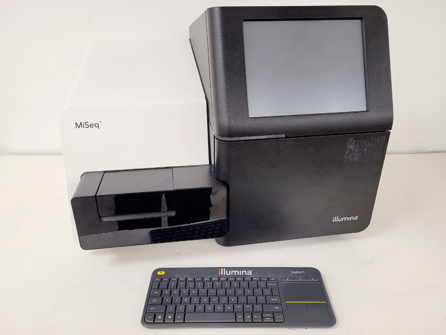 Image of Illumina MiSeq Gene Sequencer Lab