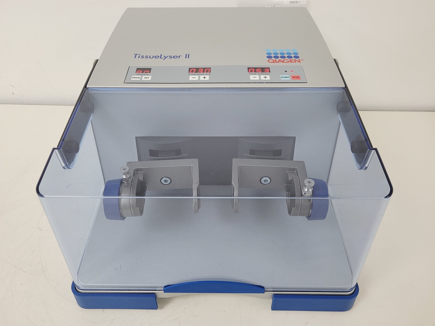 Image of Qiagen Tissuelyser II and Qiagen Tissuelyser adapter set 2 x 24 (box)