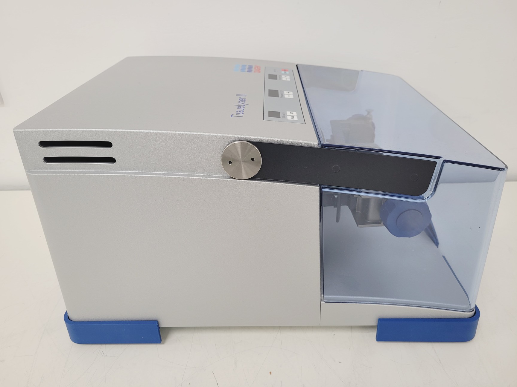 Image of Qiagen Tissuelyser II and Qiagen Tissuelyser adapter set 2 x 24 (box)