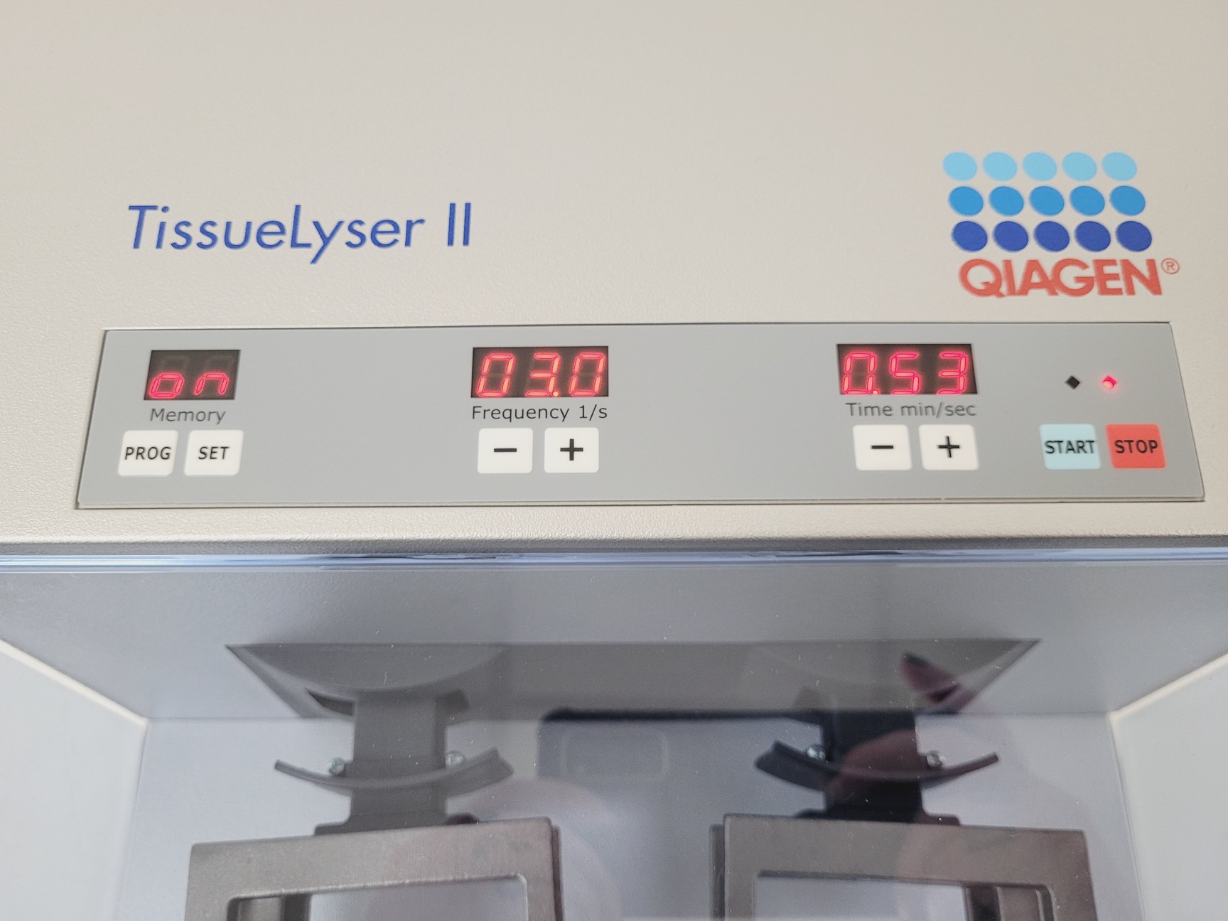 Image of Qiagen Tissuelyser II and Qiagen Tissuelyser adapter set 2 x 24 (box)