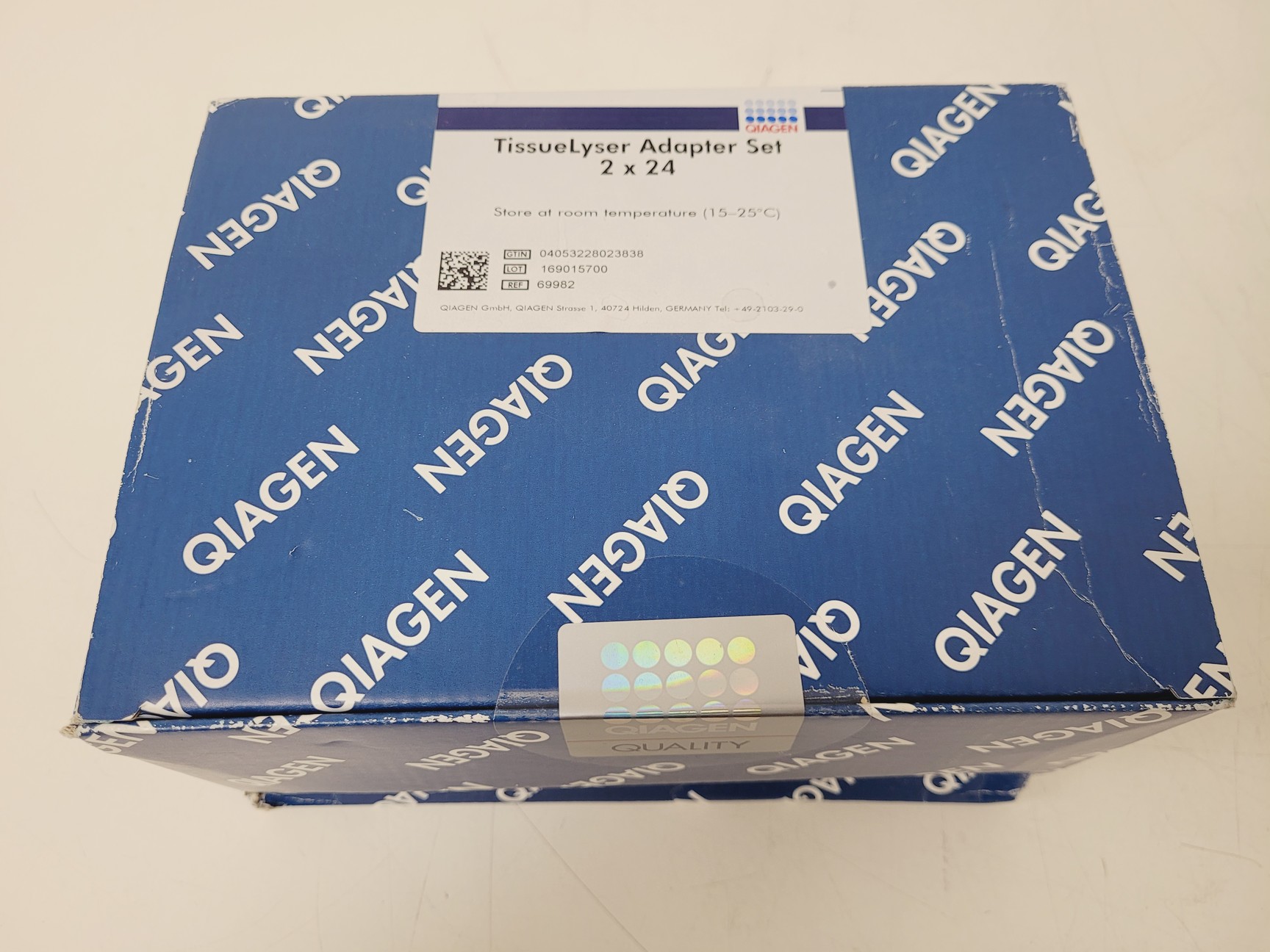 Image of Qiagen Tissuelyser II and Qiagen Tissuelyser adapter set 2 x 24 (box)