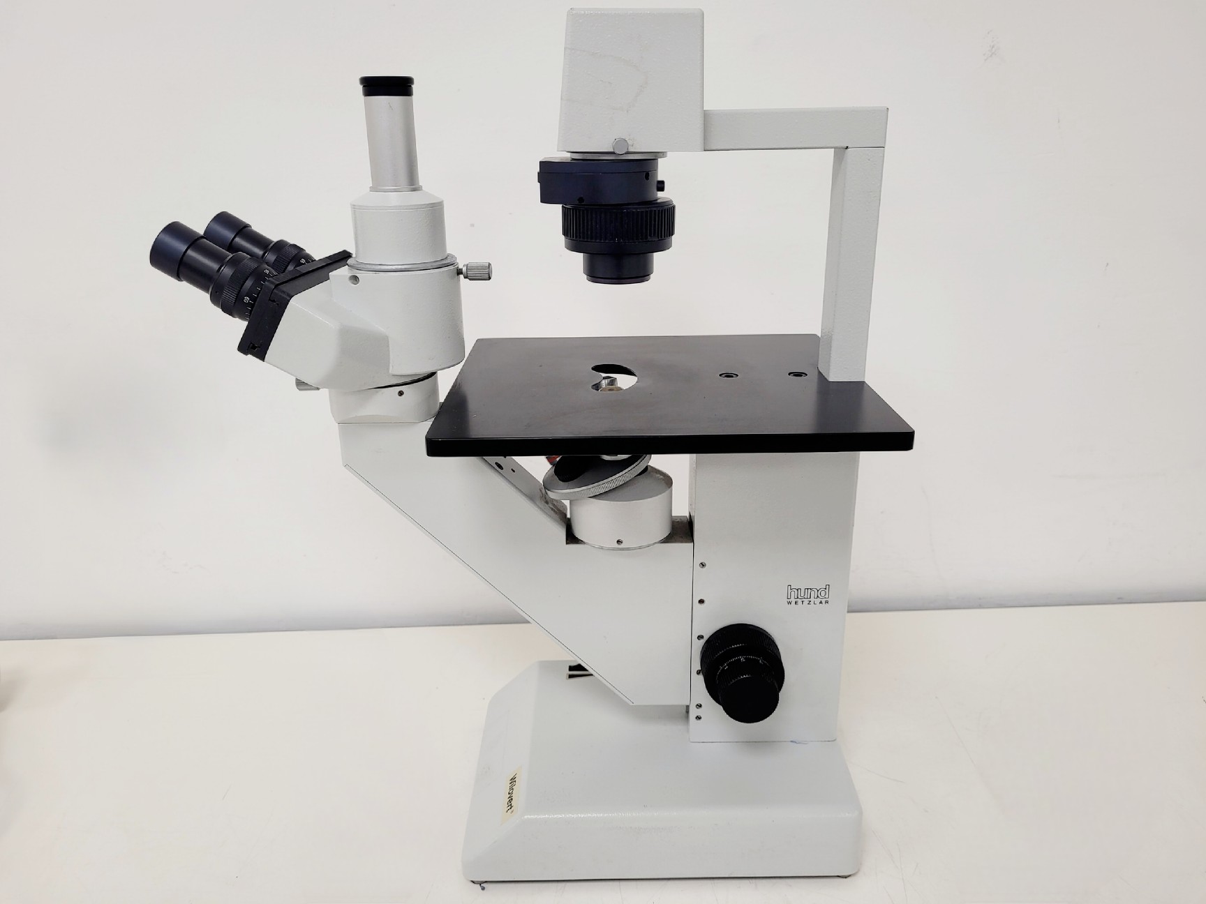 Image of Hund Wetzlar Wilovert Microscope with 3 x Objectives Lab Spares/Repairs