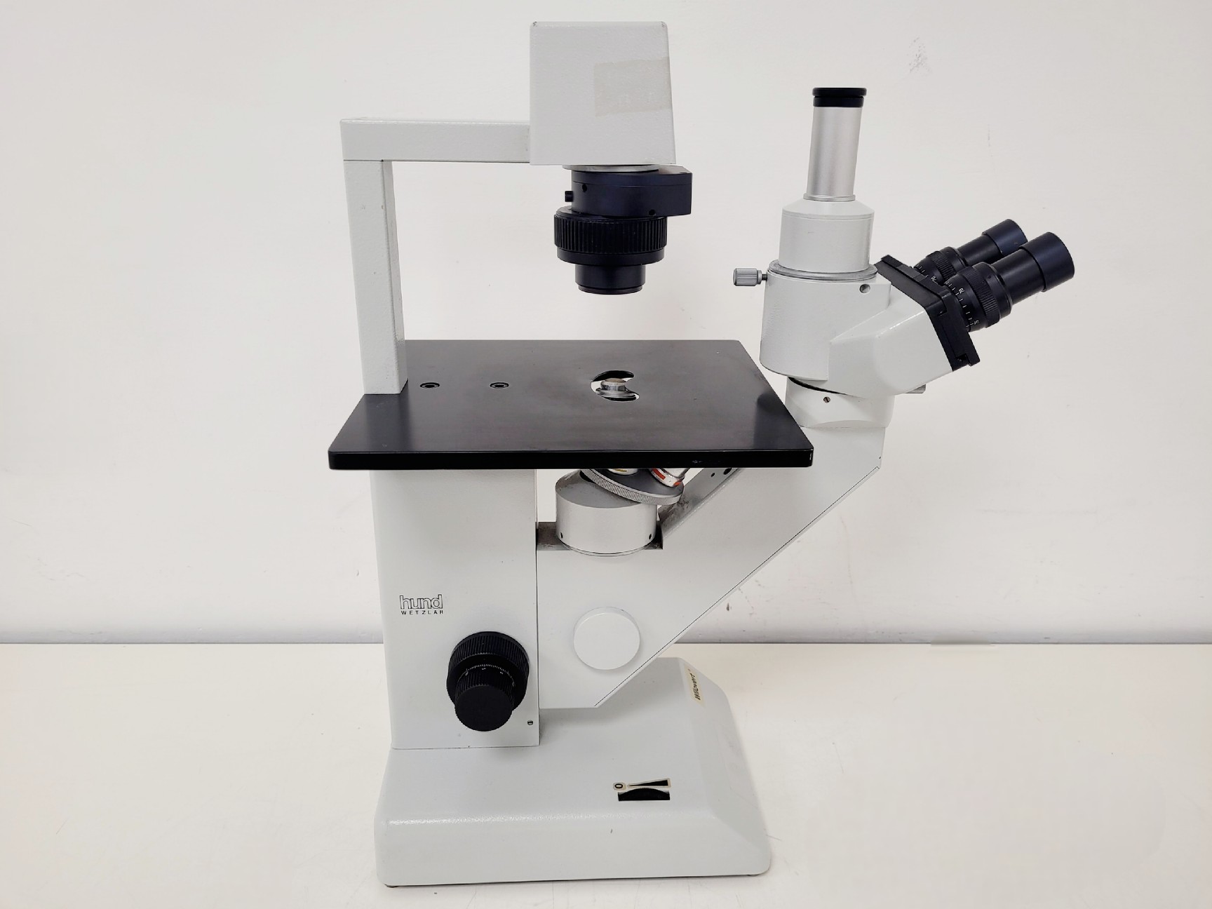 Image of Hund Wetzlar Wilovert Microscope with 3 x Objectives Lab Spares/Repairs