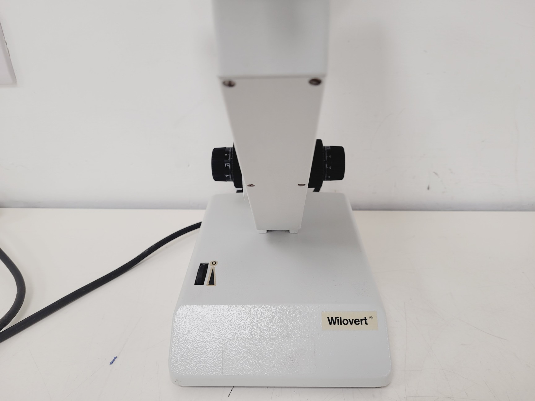 Image of Hund Wetzlar Wilovert Microscope with 3 x Objectives Lab Spares/Repairs