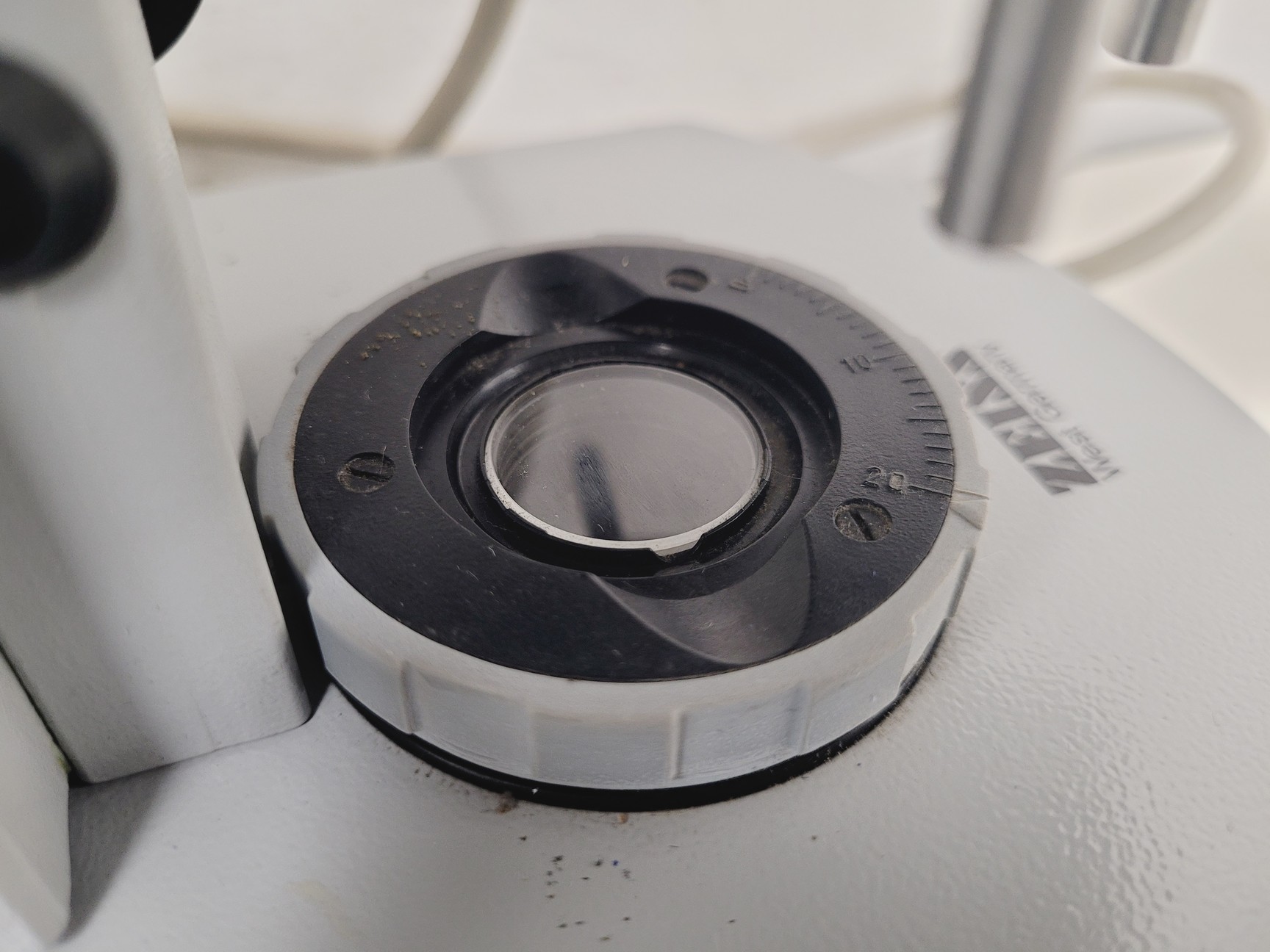 Image of Zeiss Standard Fluorescence Microscope w/ 4 x Objectives Lab