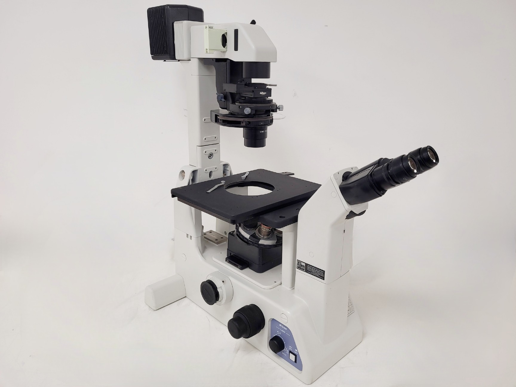 Image of Nikon Eclipse TE200 Microscope w/ 3 x Objectives Plan, Ph w/  TE-PS100 PSU Lab