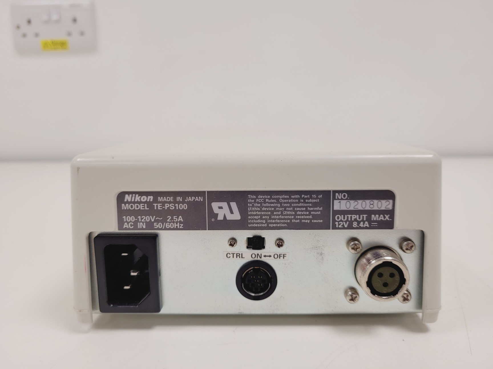 Image of Nikon Eclipse TE200 Microscope w/ 3 x Objectives Plan, Ph w/  TE-PS100 PSU Lab