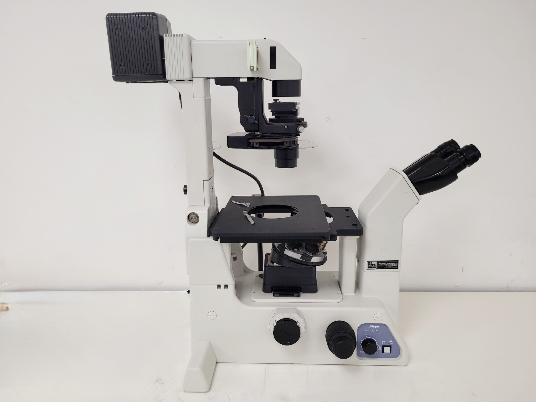Image of Nikon Eclipse TE200 Microscope w/ 3 x Objectives Plan, Ph w/  TE-PS100 PSU Lab