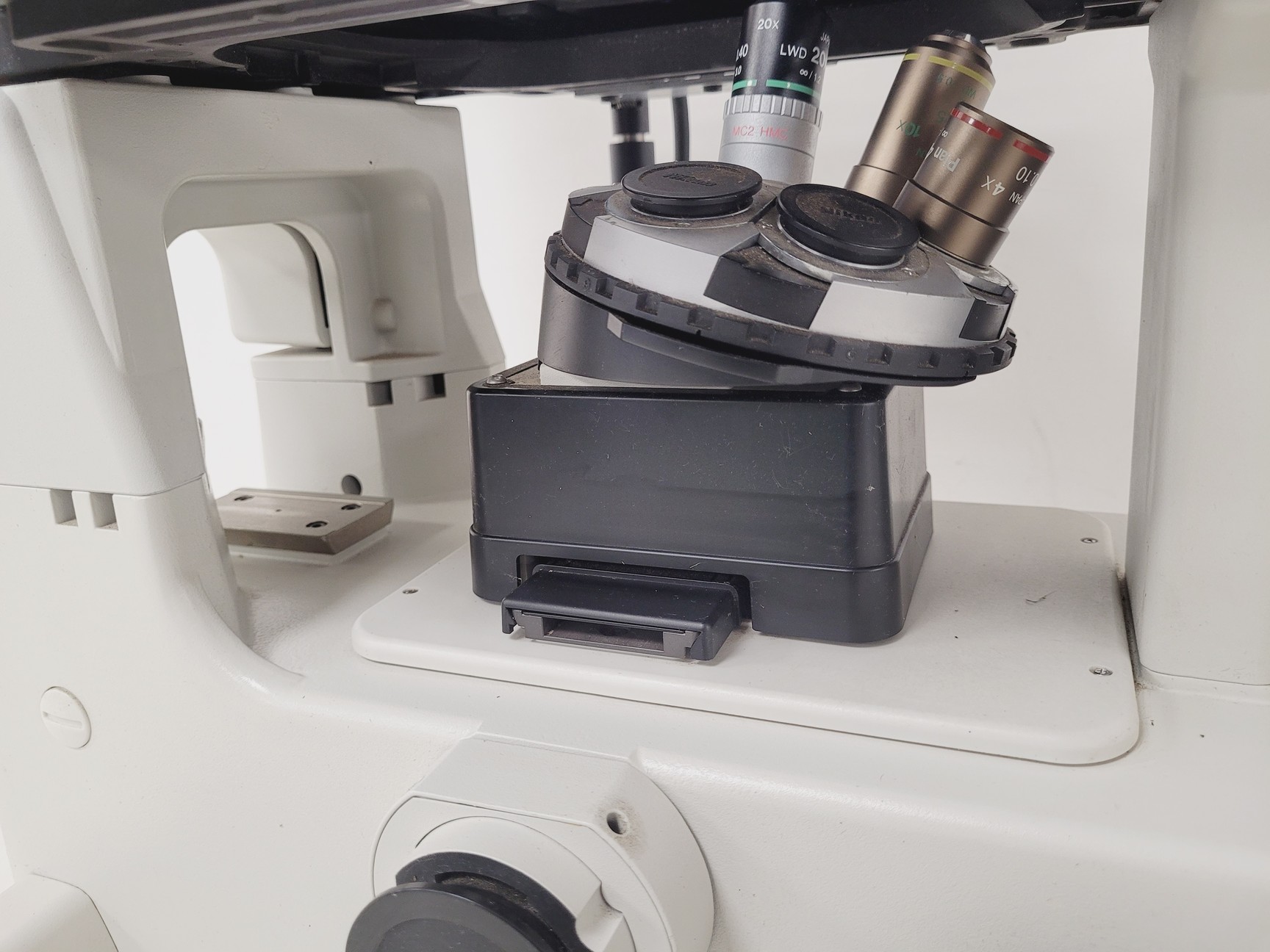 Image of Nikon Eclipse TE200 Microscope w/ 3 x Objectives Plan, Ph w/  TE-PS100 PSU Lab