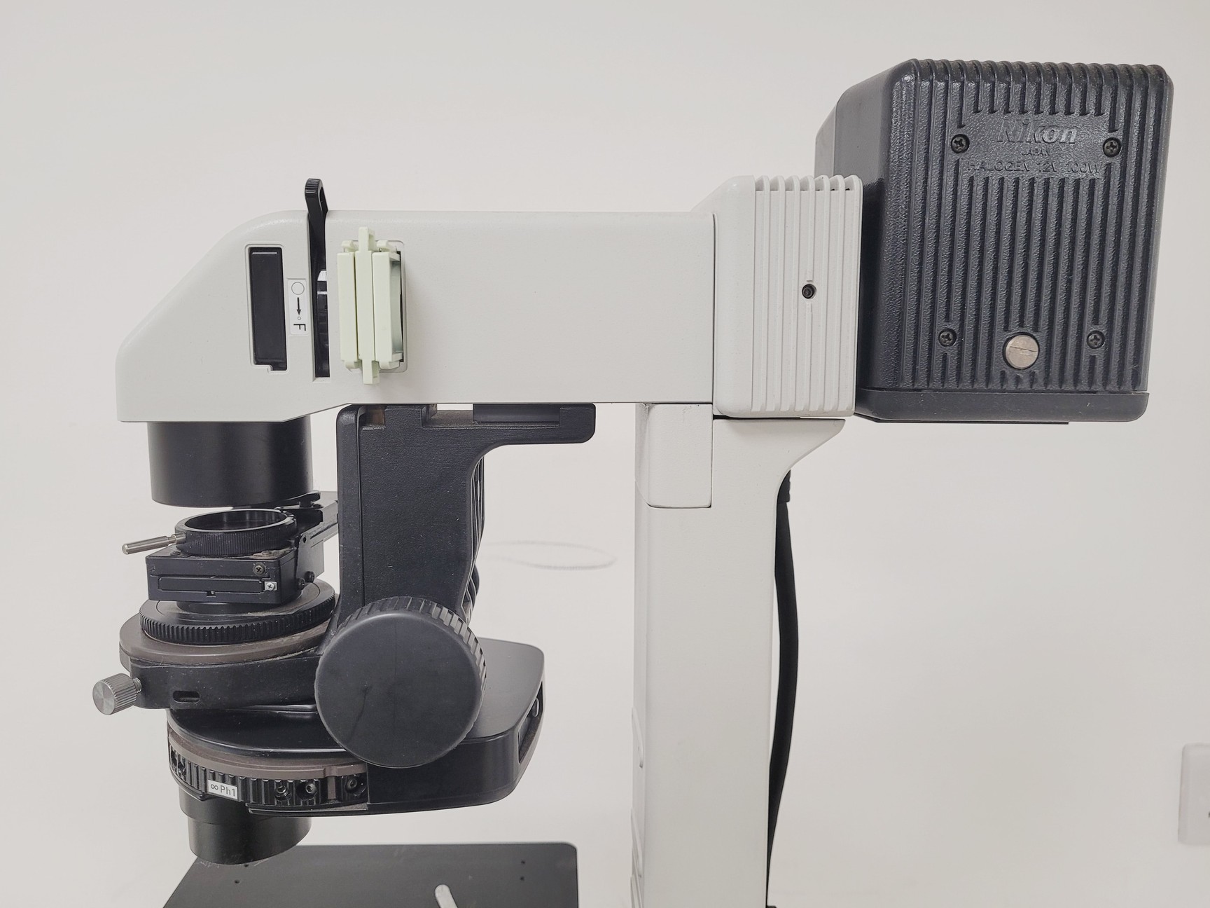 Image of Nikon Eclipse TE200 Microscope w/ 3 x Objectives Plan, Ph w/  TE-PS100 PSU Lab