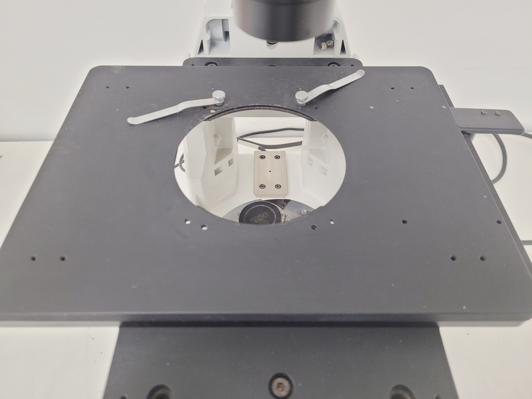 Image of Nikon Eclipse TE200 Microscope w/ 3 x Objectives Plan, Ph w/  TE-PS100 PSU Lab