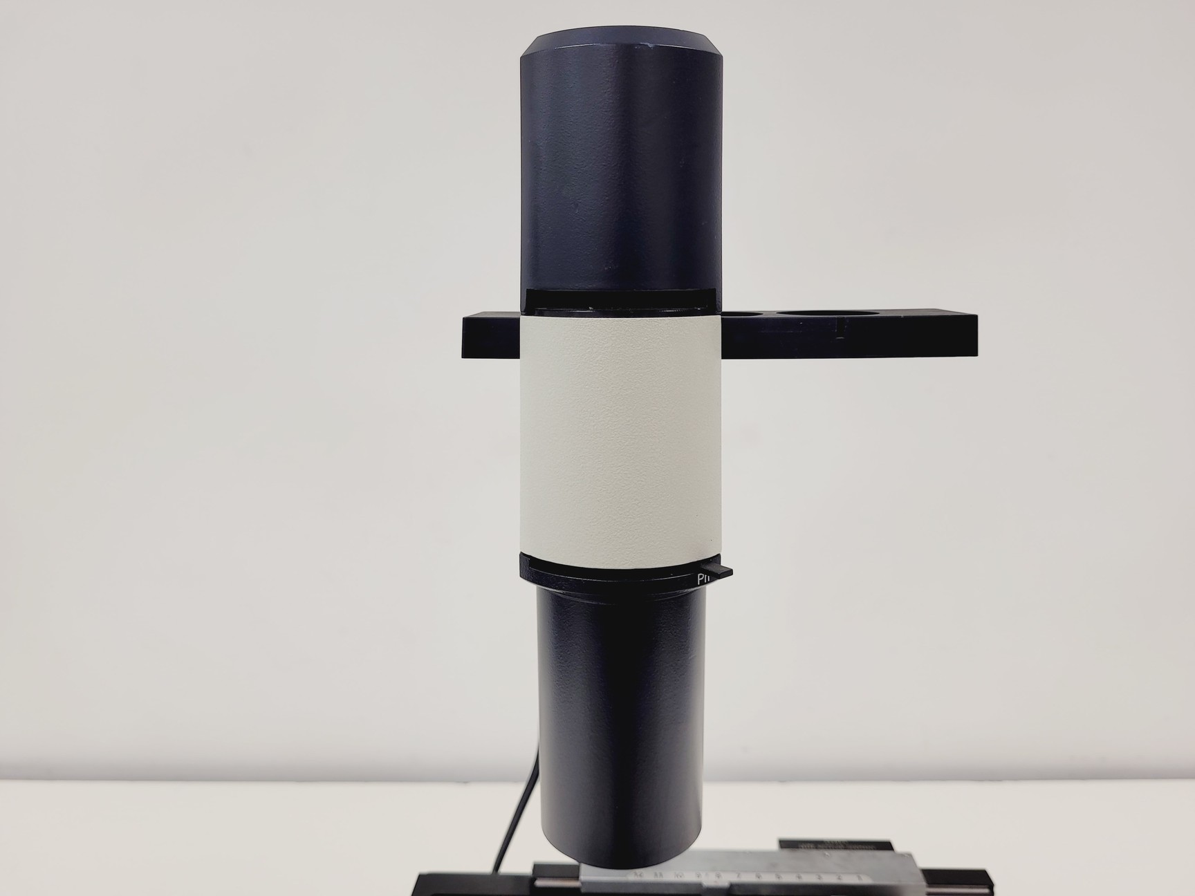 Image of Leica DMIL Inverted Microscope w/ 4 x Objectives Phaco, 160/- Lab 