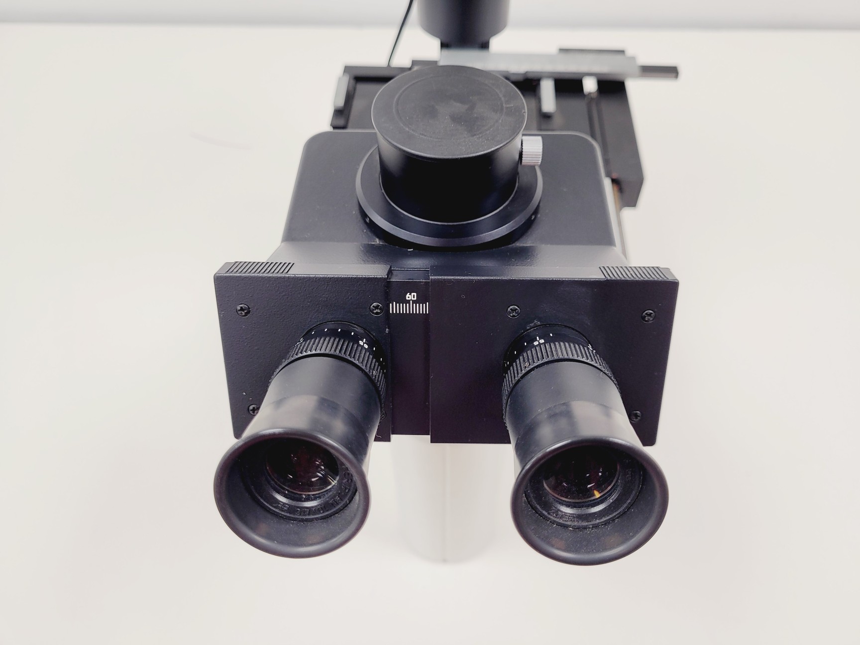 Image of Leica DMIL Inverted Microscope w/ 4 x Objectives Phaco, 160/- Lab 