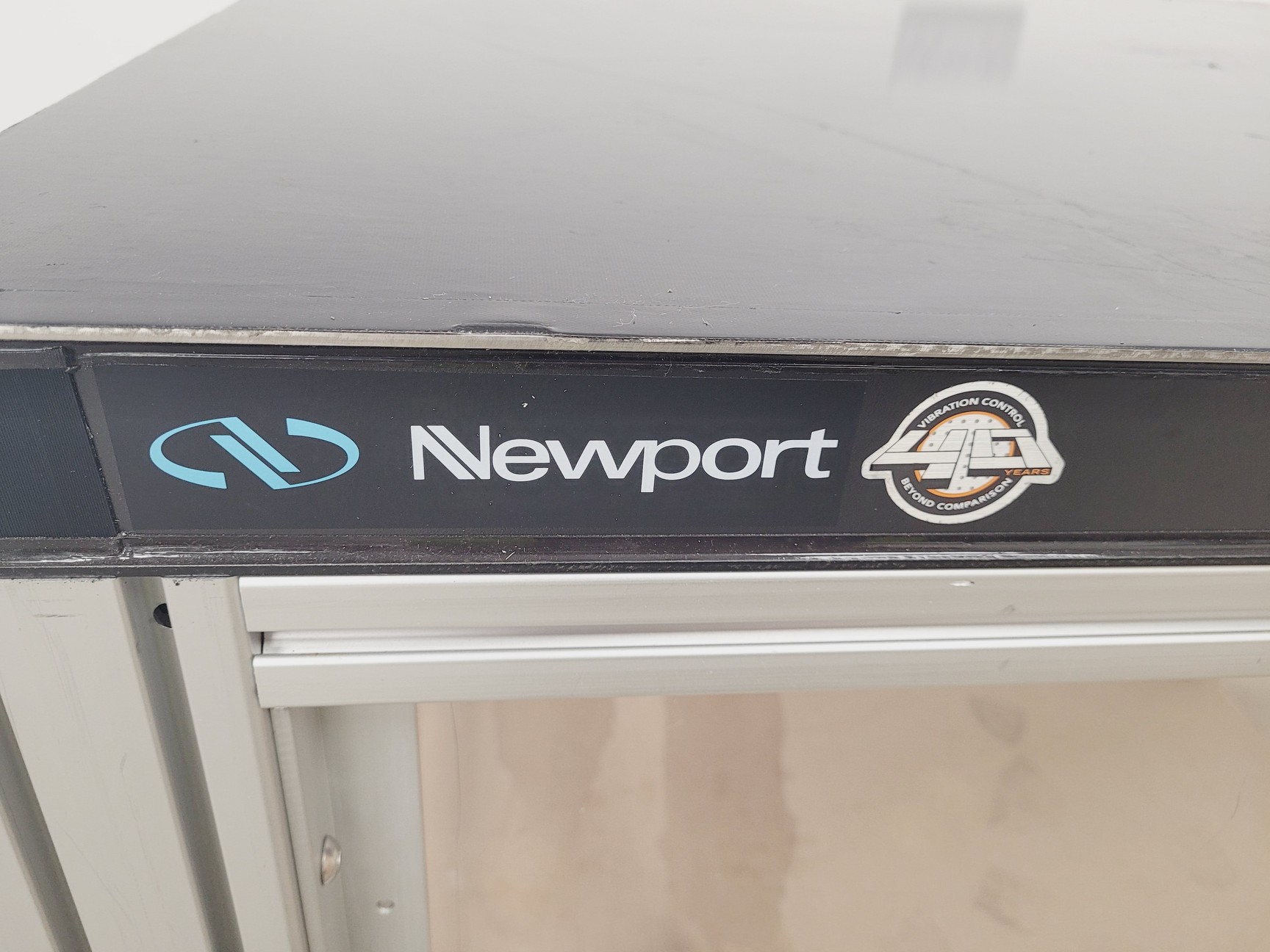 Image of Newport Anti-Vibration Table 90x120x90 Lab