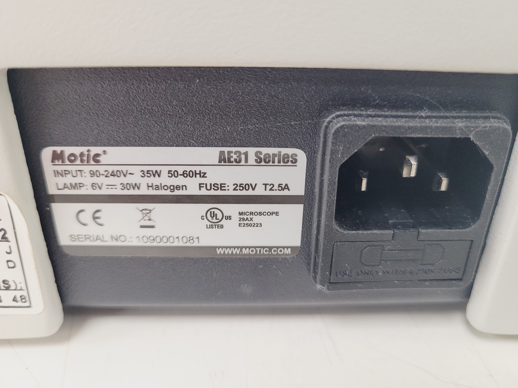 Image of MOTIC AE31 Series Inverted Microscope with 4 x Objectives Lab