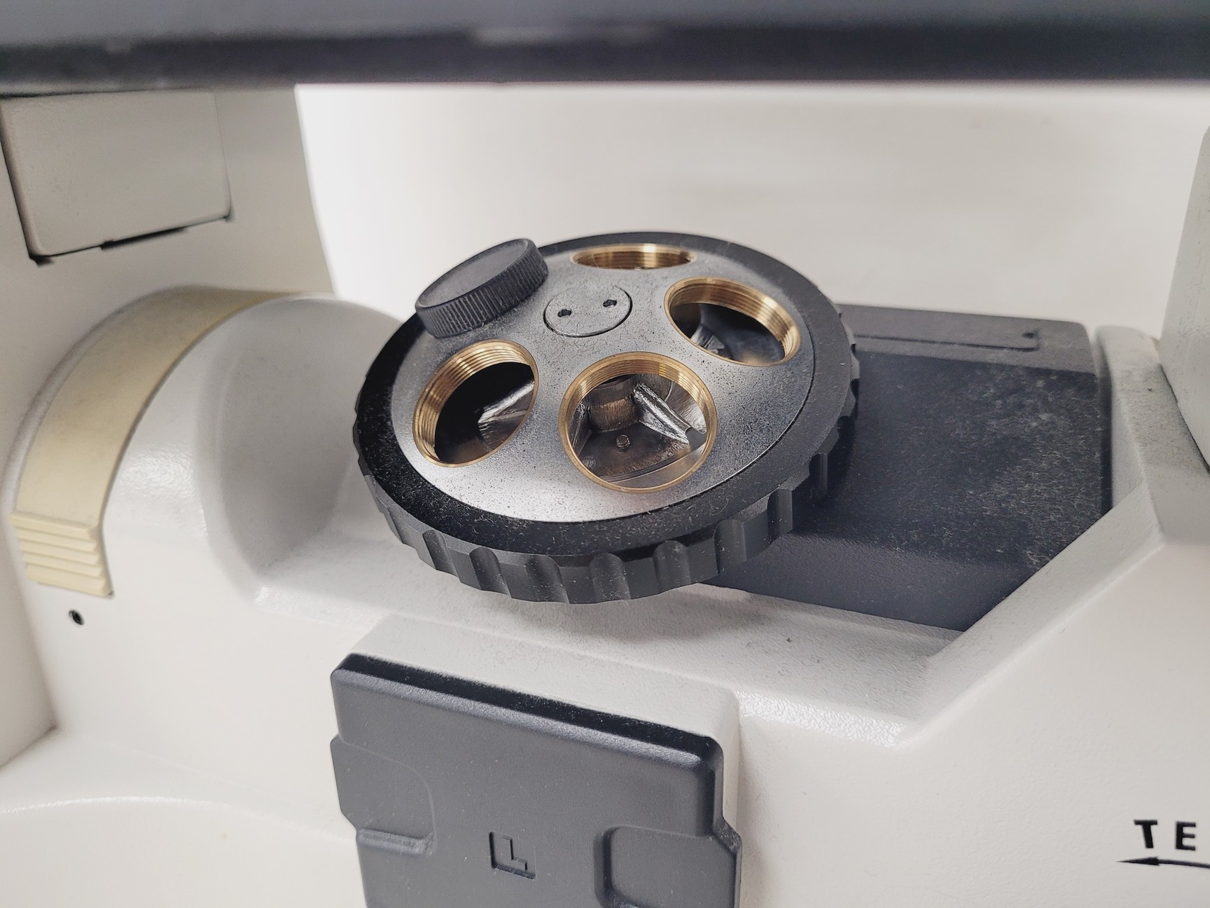 Image of MOTIC AE31 Series Inverted Microscope with 4 x Objectives Lab