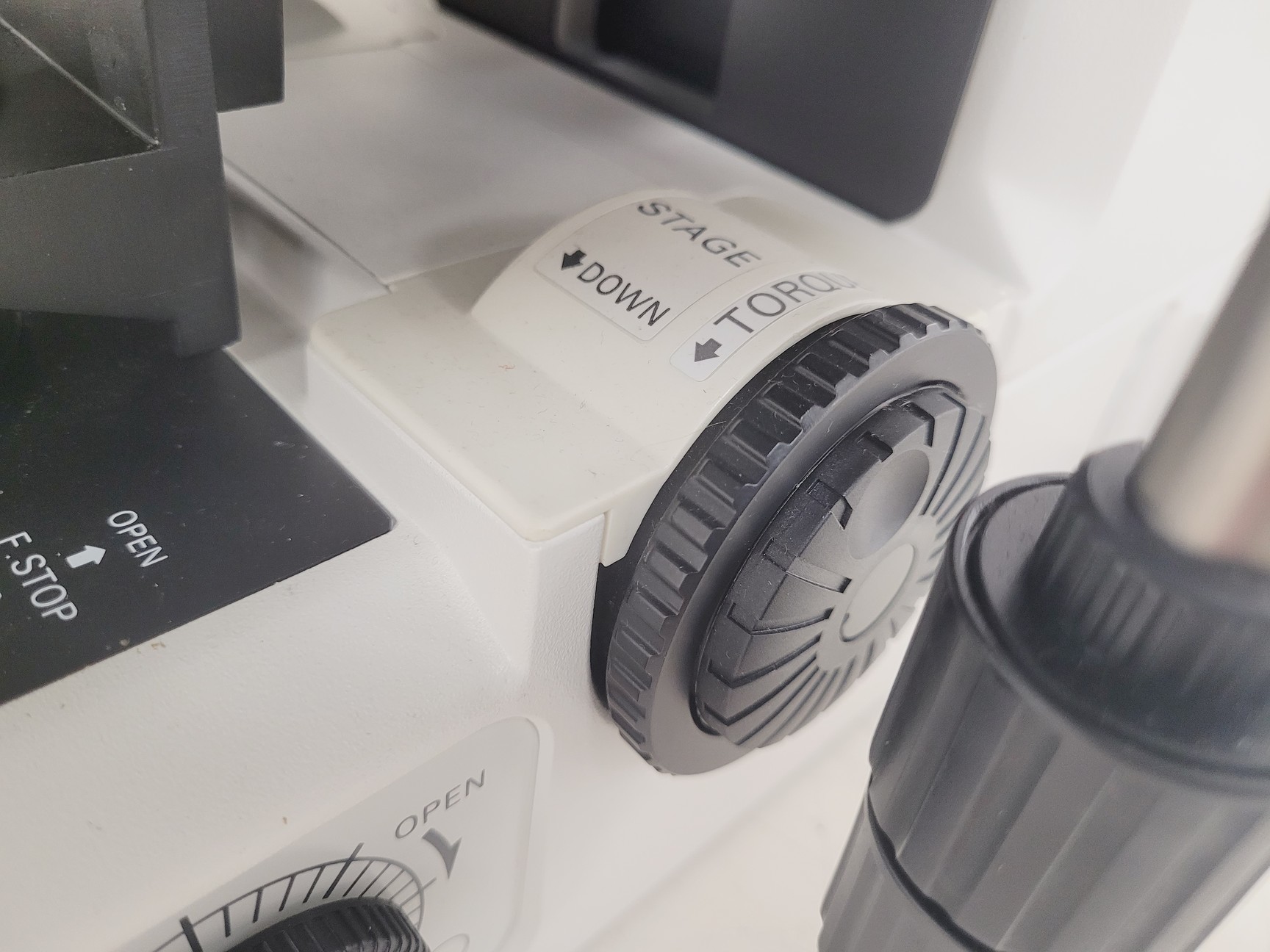 Image of Nikon Eclipse E800 Microscope w/ Plan Flour 10x/0.30 Objective Lab