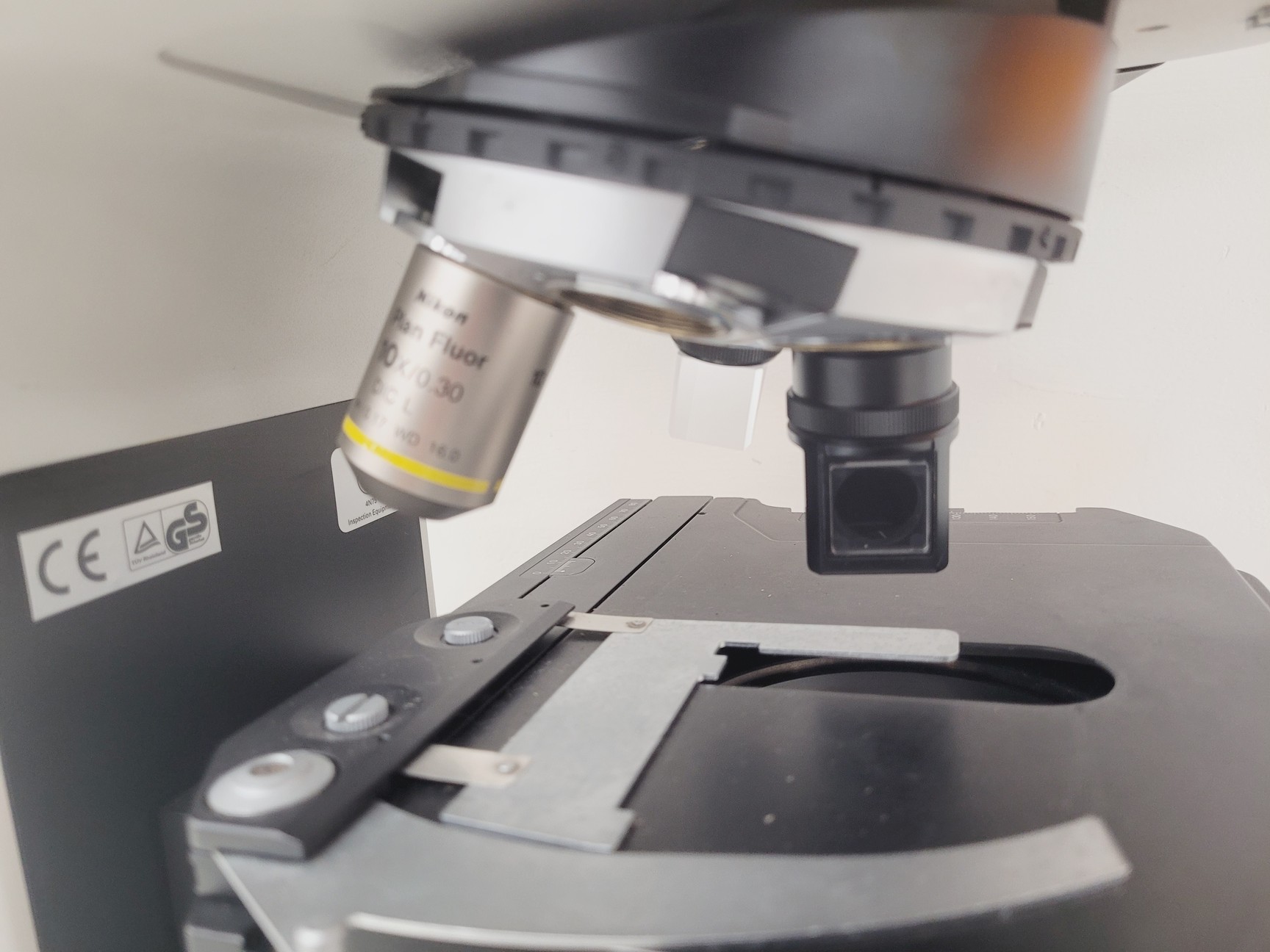 Image of Nikon Eclipse E800 Microscope w/ Plan Flour 10x/0.30 Objective Lab